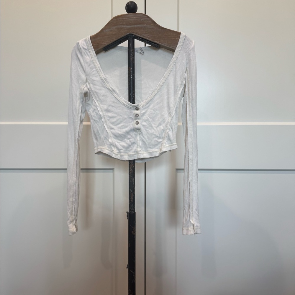 ❤️SOLD❤️Urban Outfitters White Button Down Crop Top